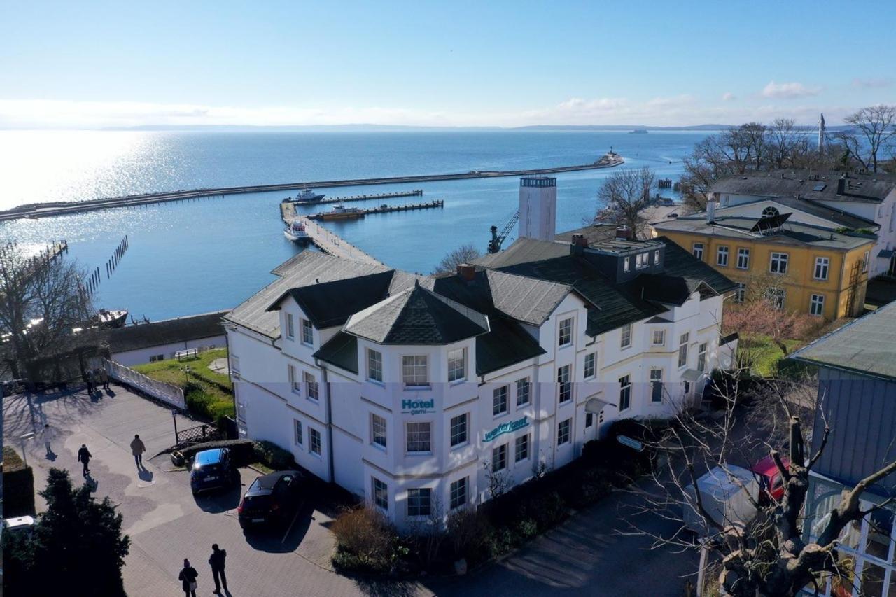 Hotel Waterkant Sassnitz Bagian luar foto