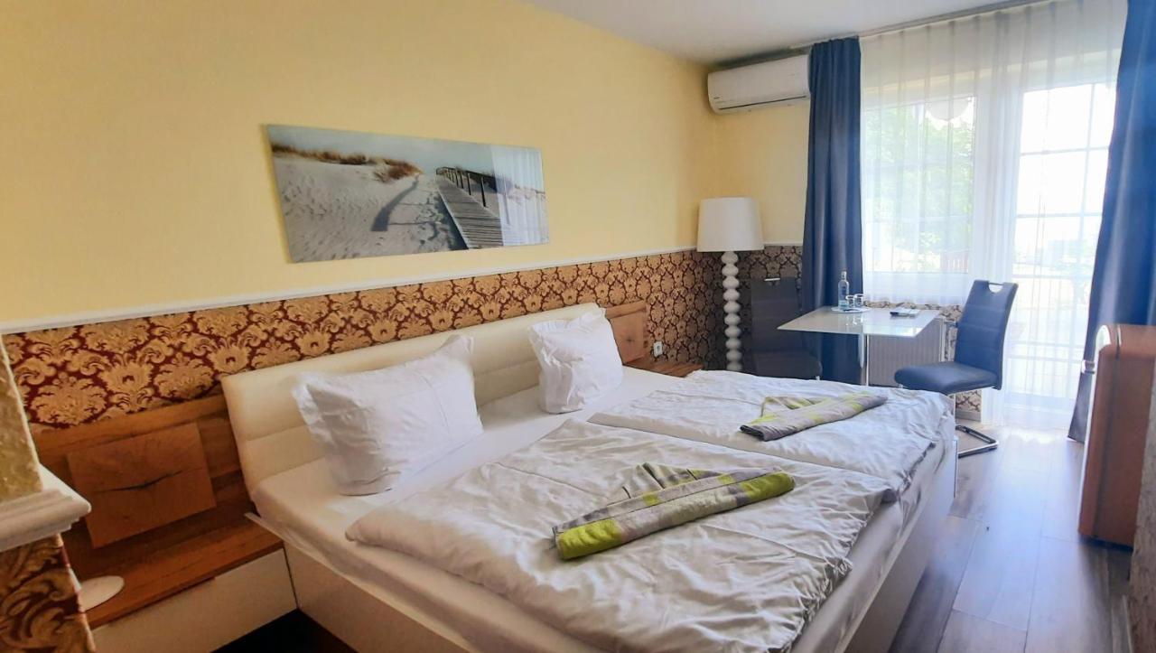 Hotel Waterkant Sassnitz Bagian luar foto