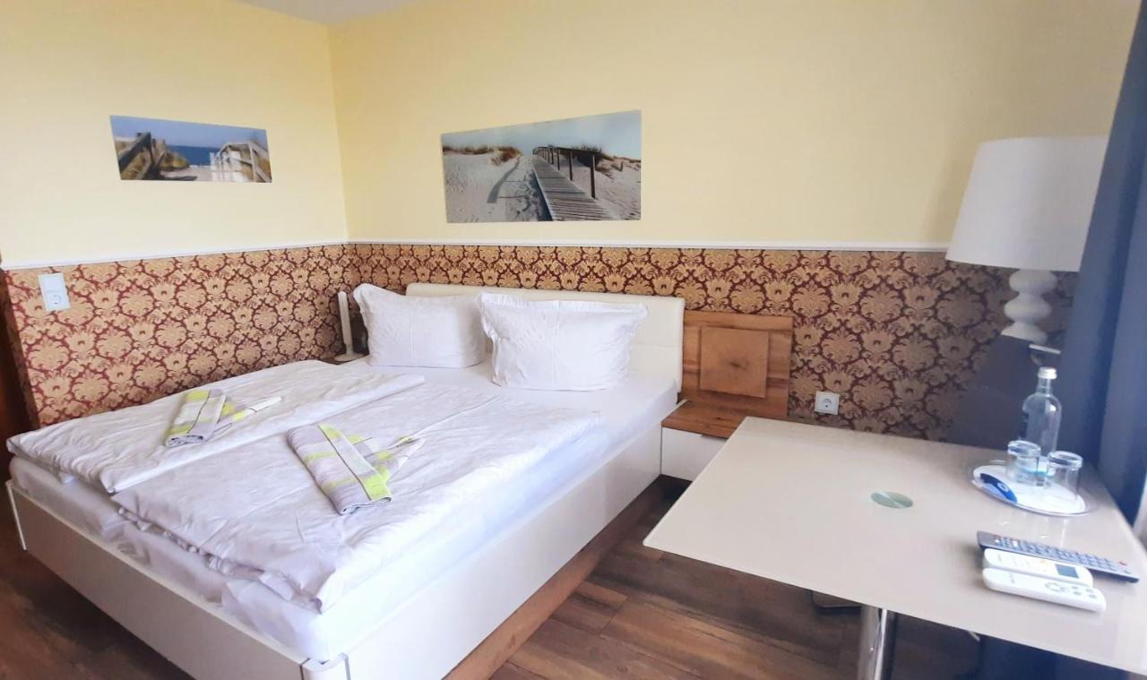 Hotel Waterkant Sassnitz Bagian luar foto