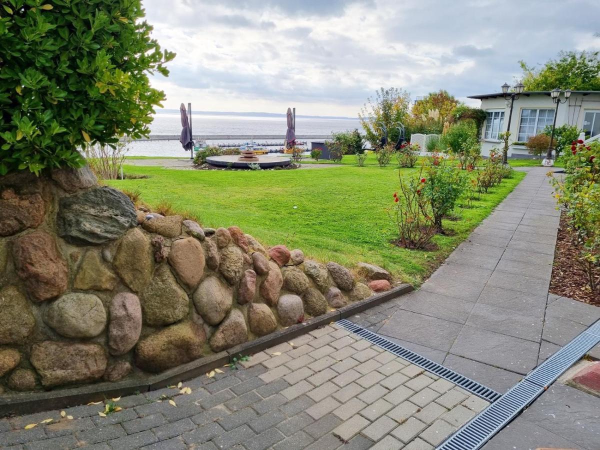 Hotel Waterkant Sassnitz Bagian luar foto