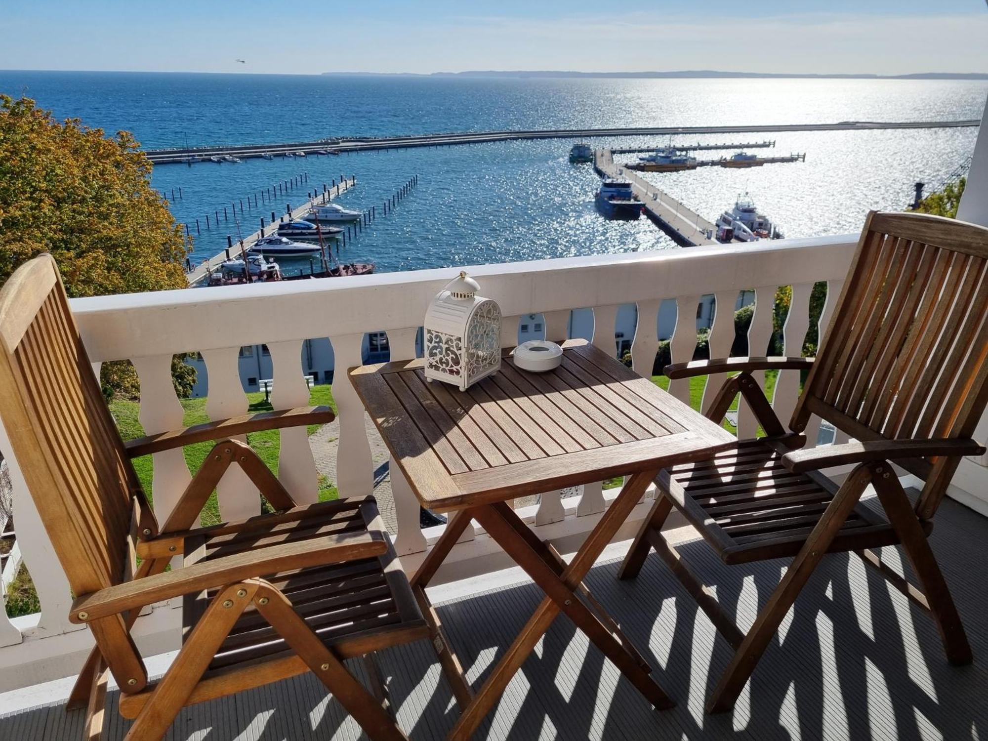 Hotel Waterkant Sassnitz Bagian luar foto